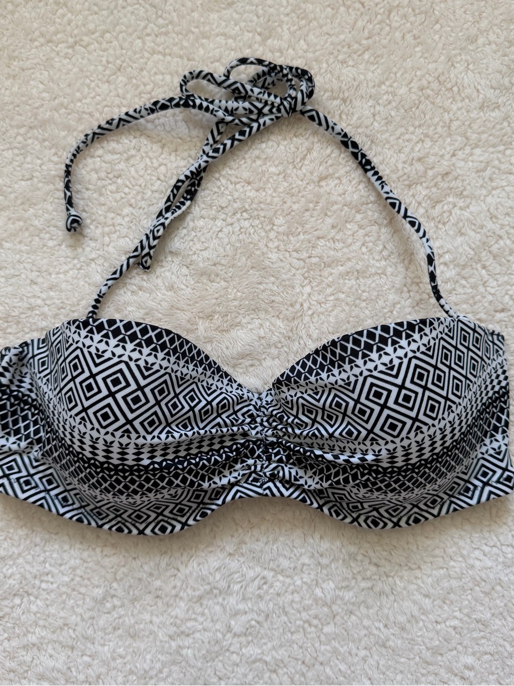 Victoria’s Secret Flirt Bandeau Swim Top Size 32D